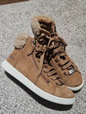 UGG Women's Chestnut Shearling-Trim High Top Sneaker
